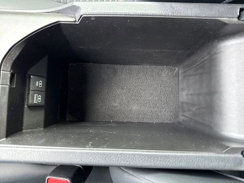 Used 2021 Toyota Camry SE w/ Carpet Mat Package (TMS) image 29