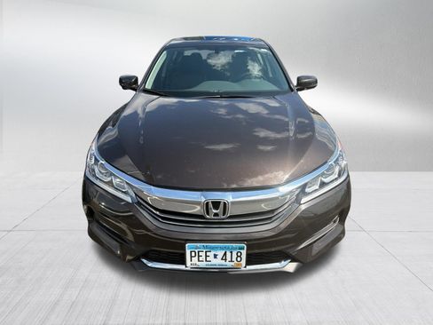 Used 2017 Honda Accord EX-L image 2