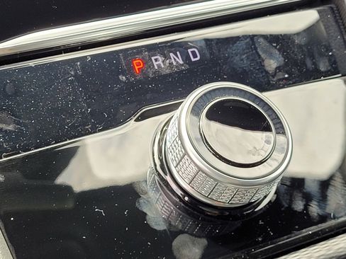 New 2026 Jeep Grand Cherokee Laredo w/ Trailer Tow Package AWD/4WD image 21