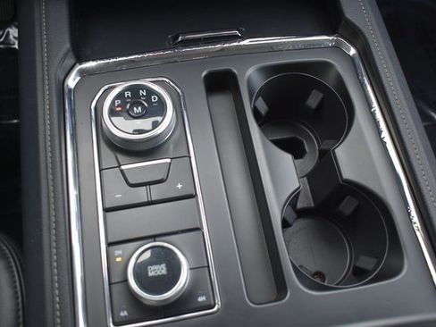 Used 2023 Ford Expedition Max XLT image 33