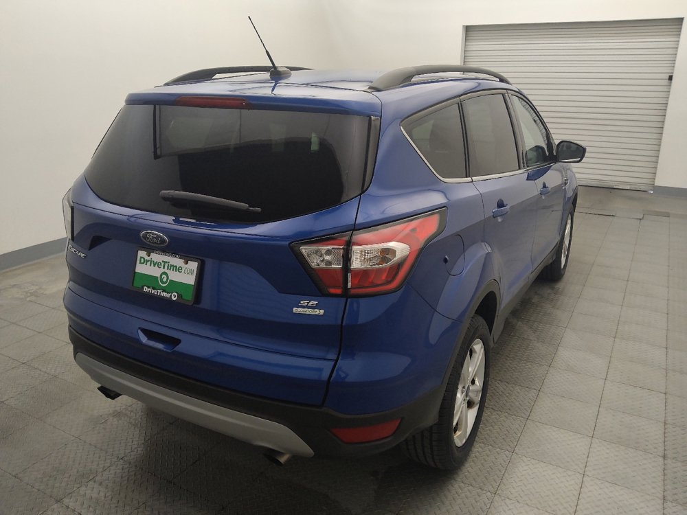 Used 2018 Ford Escape SE w/ Ford Safe & Smart Package FWD image 7