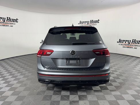 Used 2024 Volkswagen Tiguan SE R-Line image 10