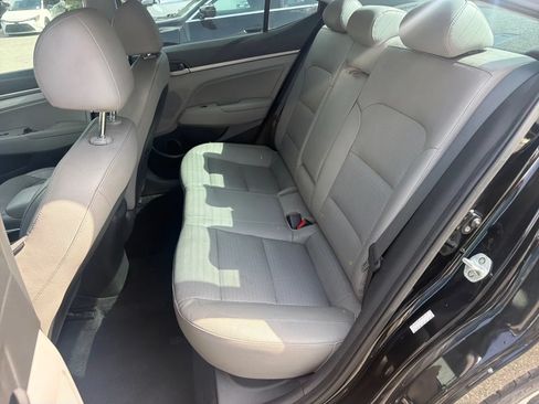 Used 2017 Hyundai Elantra Limited FWD image 14