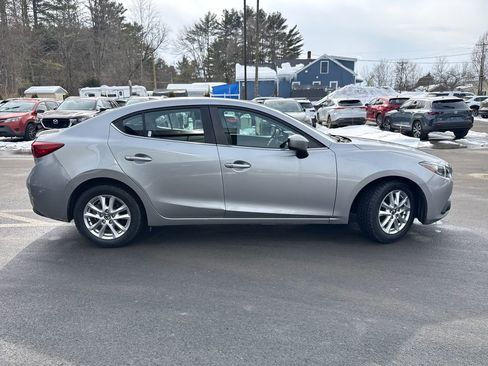 Used 2016 MAZDA MAZDA3 i Touring w/ Popular Equipment Package image 6