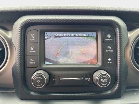 Used 2018 Jeep Wrangler Unlimited Sport S AWD/4WD image 23