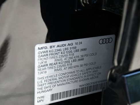 Used 2025 Audi Q3 2.0T Premium AWD/4WD image 34