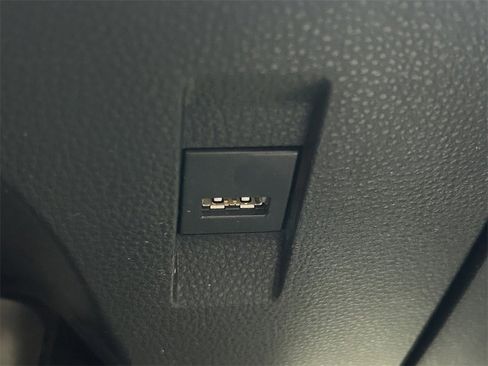 Used 2022 Toyota Corolla SE image 25