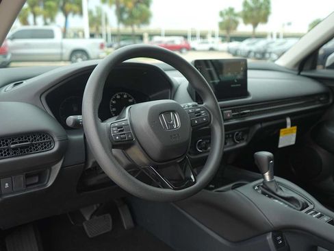 New 2026 Honda HR-V LX image 2