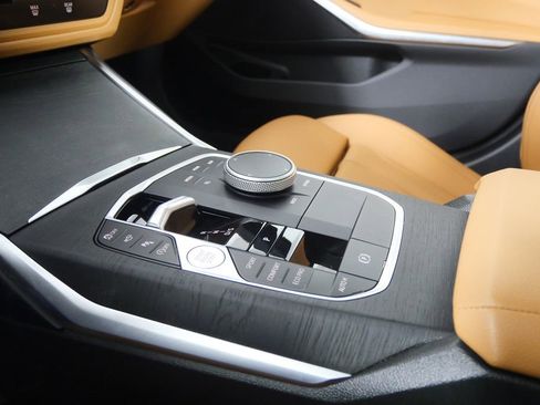 Certified 2024 BMW 330i Sedan image 27