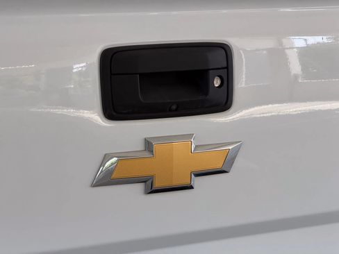 Used 2017 Chevrolet Silverado 1500 W/T AWD/4WD image 14