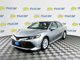 Used 2018 Toyota Camry LE image 3