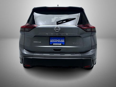 Used 2024 Nissan Rogue SV image 6