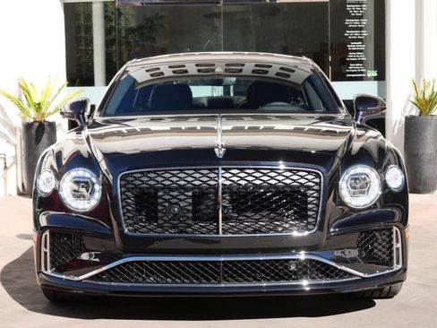 New 2026 Bentley Flying Spur Plug-In Hybrid AWD/4WD image 11
