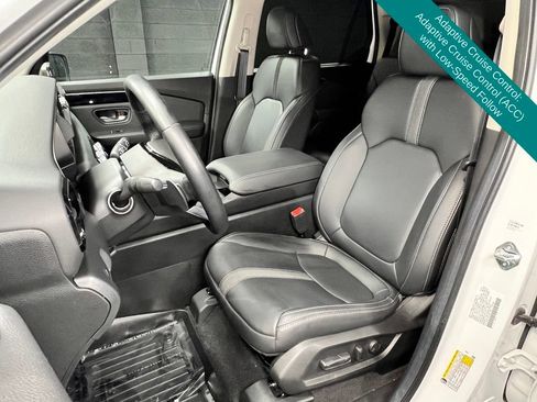 Used 2025 Honda Pilot EX-L image 7