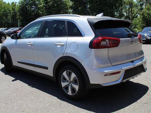 Used 2019 Kia Niro LX FWD image 3