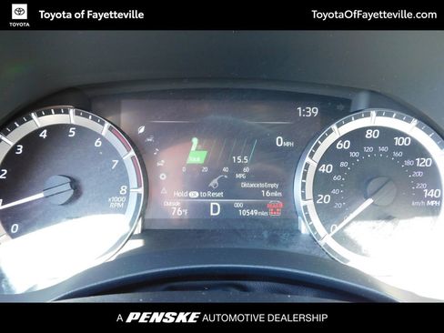 Used 2024 Toyota Highlander XLE image 12