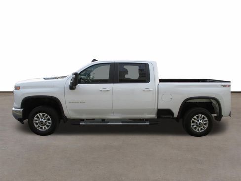 Used 2025 Chevrolet Silverado 2500 LT w/ Convenience Package image 5