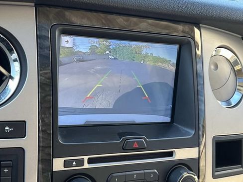 Used 2017 Ford Expedition Limited w/ Equipment Group 301A AWD/4WD image 25