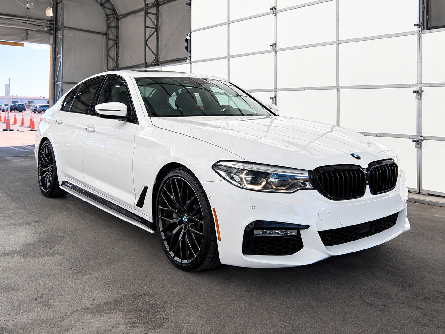 Used 2018 BMW 540i RWD image 3