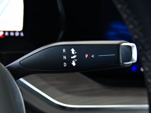 Used 2025 Chevrolet Tahoe LT image 38