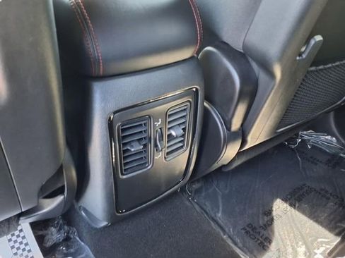 Used 2023 Dodge Durango GT image 11