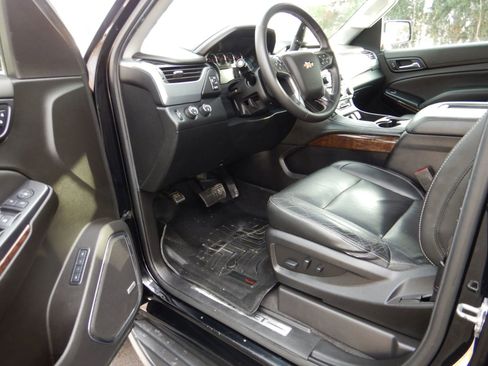 Used 2020 Chevrolet Tahoe LT image 11