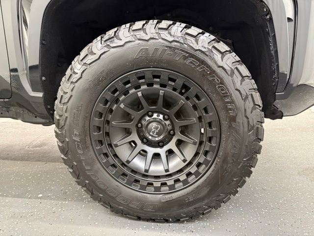 Certified 2026 Toyota Tacoma SR5 AWD/4WD image 22