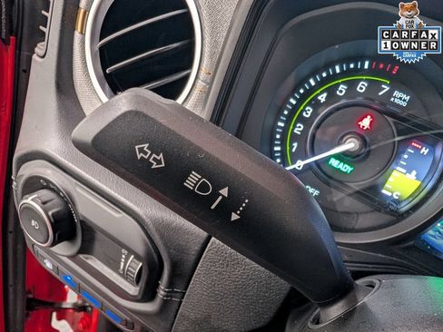 Used 2025 Jeep Wrangler Unlimited Sahara AWD/4WD image 19
