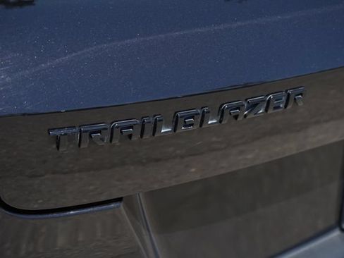 Used 2022 Chevrolet TrailBlazer RS FWD image 14