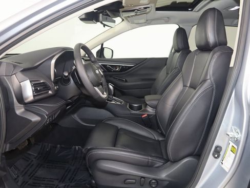 Used 2025 Subaru Outback Touring XT image 12