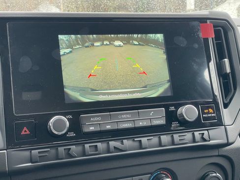 Certified 2024 Nissan Frontier S w/ Technology Package AWD/4WD image 18