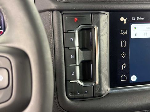 Used 2024 GMC Yukon XL Denali RWD image 34