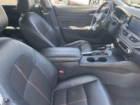 Used 2019 Nissan Altima 2.5 SR FWD image 10