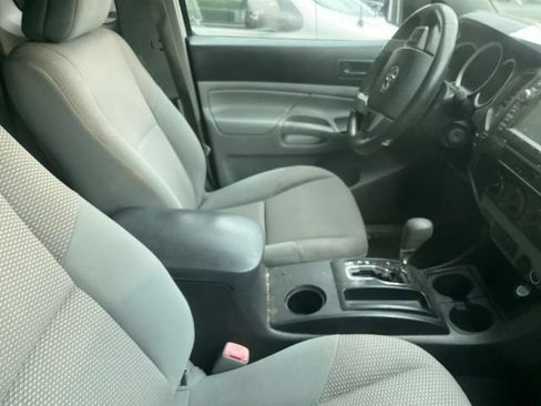 Used 2013 Toyota Tacoma 2WD Access Cab w/ Convenience Pkg image 4