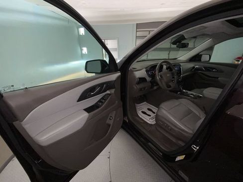 Used 2021 Chevrolet Traverse Premier w/ LPO, Floor Liner Package AWD/4WD image 11