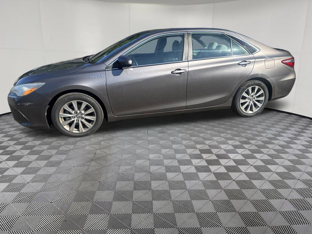 Used 2015 Toyota Camry XLE w/ Moonroof Package FWD image 17