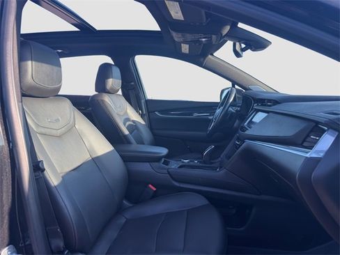 Used 2020 Cadillac XT5 Premium Luxury image 17