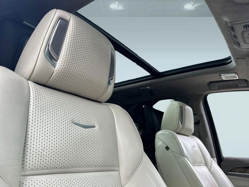 Used 2021 Cadillac Escalade Sport Platinum w/ Heavy-Duty Trailer Package AWD/4WD image 14