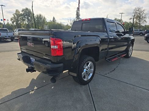 Used 2016 GMC Sierra 2500 Denali image 6