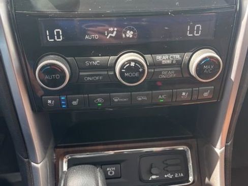 Used 2022 Subaru Ascent Touring AWD/4WD image 55