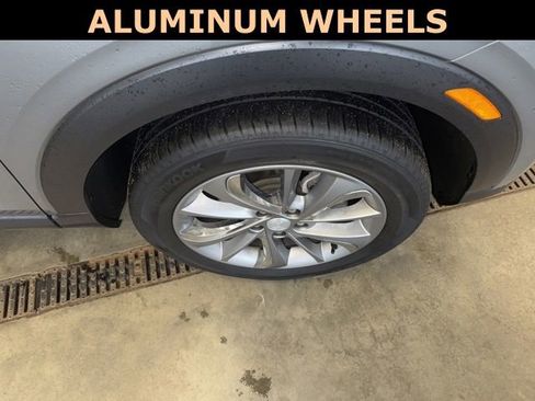 Used 2023 Buick Encore GX Essence w/ Experience Buick Package image 11