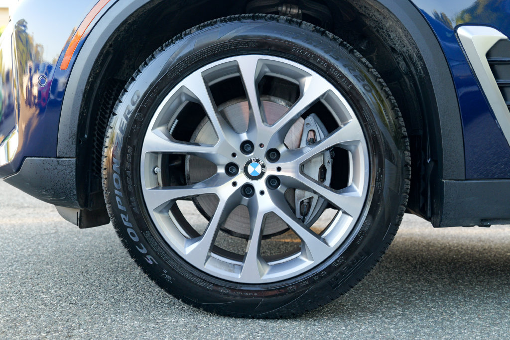 Used 2024 BMW X5 xDrive40i w/ Premium Package AWD/4WD image 15