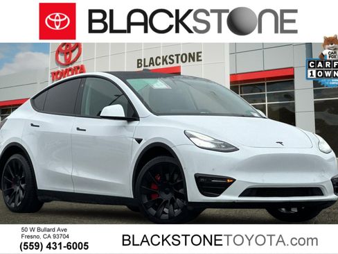 Used 2022 Tesla Model Y Long Range image 1