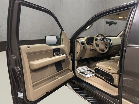 Used 2007 Ford F150 XLT image 9