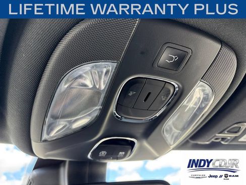 Used 2022 Jeep Compass Latitude w/ Sun and Sound Group AWD/4WD image 19
