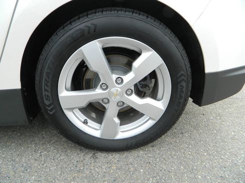 Used 2012 Chevrolet Volt Premium w/ Premium Trim Package image 24