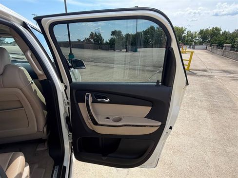 Used 2012 GMC Acadia Denali AWD/4WD image 40