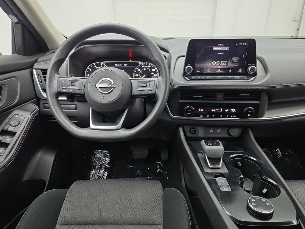 Used 2024 Nissan Rogue SV AWD/4WD image 16