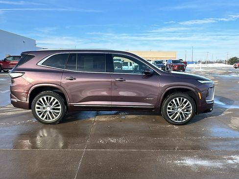 Used 2025 Buick Enclave Avenir w/ Trailering Package, 5000 lbs. image 10