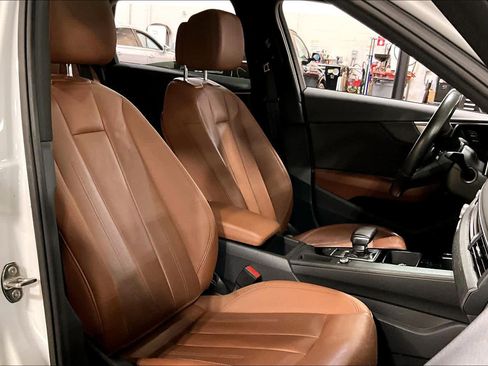 Used 2021 Audi A4 2.0T Premium w/ Convenience Package image 9